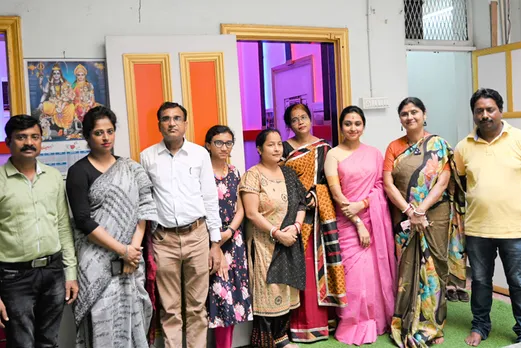 The team from left: Kesab Acharya, Soma Chakraborty, Sanjay Acharya, Sanistha Acharya, Tanushree Chakraborty, Keya Banerjee, Dattatriya Ghoshal, Subrata Acharya & Banibrata Chakraborty.  30stades