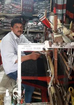 National Award winner Kullu shawl weaver Balvinder Pal working at the loom. Pic: through Balvinder Pal