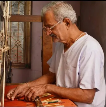 Shatilal V Bhandge is a fifth generation Paithani weaver and has received the National Award as well as the Sant Kabir Award for his work. Pic: Bhandge Paithani