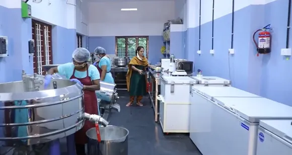 Workers at Minnus are members of Kudumbashree, , a community organisation of Neighbourhood Groups (NHGs) of women in Kerala. Pic: Minnus Fresh Food Products 30stades