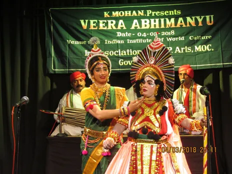 A Yakshagana performance based on Mahabharata's story of Abhimanyu. Mummela or foreground actors are performing the dance drama and the himmela or background musicians are led by the Bhagavatha or lead singer. Pic: courtesy Priyanka Mohan