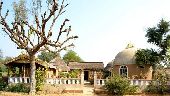 Jor ki Dhani is an organic farm that offers sumptuous Rajasthani meals. Pic: Jor ki Dhani 30stades