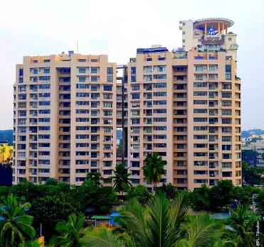 Housing turns into buyer’s market; sales recover after COVID as discounts bring down prices by 15%