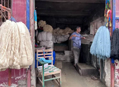 The last Rangrez at 122-year-old dyeing unit in Srinagar 