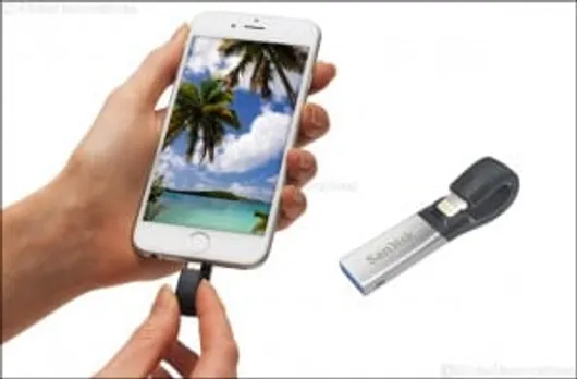 SANDISK-iXPAND™-FLASH-DRIVE-FOR-IPHONE-AND-IPAD