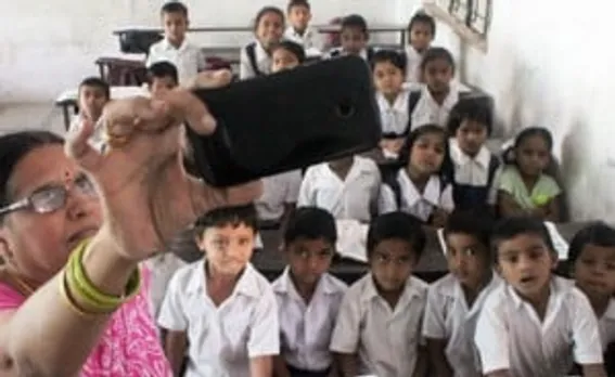 up-govt-is-using-selfies-to-make-sure-teachers-are-in-class-652x400-2-1491395941