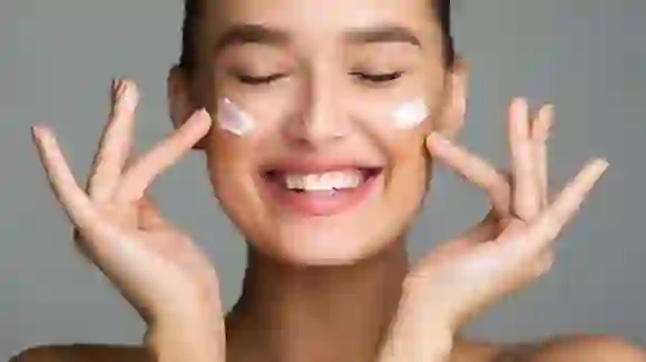 Tips For Clear Skin: सुन्दर और साफ़ त्वचा पाने के लिए करें यह उपाय