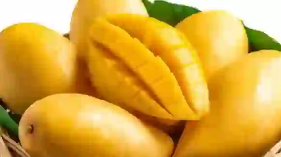 Tips For Eating Mango: गर्मियों में आम खाने के कुछ आयुर्वेदिक तरीके 