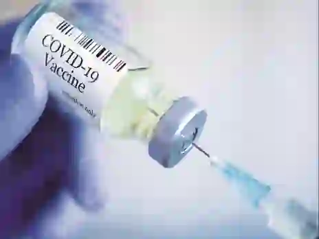 Heart Attack After Corona Vaccine : कोरोना वैक्सीन लगने से महिला की हुई मौत, आया हार्ट अटैक