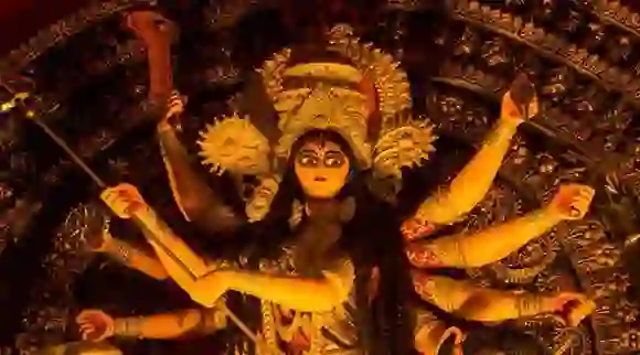मां दुर्गा की प्रतिमा में किस प्रकार की मिट्टी का इस्तमाल किया जाता है और क्या कारण है इसका? 