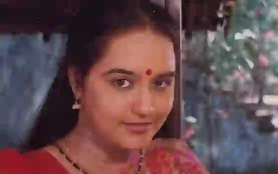 दक्षिणी फिल्मों की अभिनेत्री चित्रा का 56 साल की आयु में हृदय गति से हुआ निधन