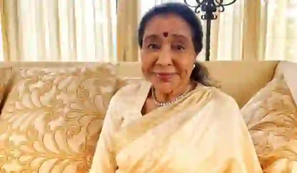 Happy Birthday Asha Bhosle: आशा ताई के 5 आइकोनिक गाने जिन्होंने जीता फैंस का दिल