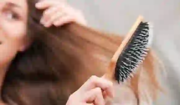 How to Remove Split Ends From Hair  : बालों में स्प्लिट एड्स क्या होते हैं और स्प्लिट एंड्स से छुटकारा पाने के लिए क्या करें