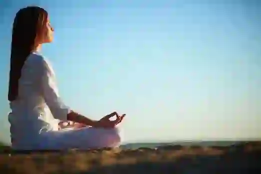 Benefits Of Meditation: रिश्तो से लेकर हैल्थ तक के लाभ