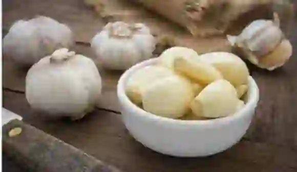 Benefits Of Garlic : लहसुन के यह 8 फ़ायदे जानकर हो जायेंगे हैरान