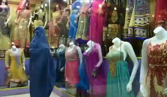 Taliban Bans Female Mannequin: तालिबान ने एक इस्लामी न होने पर दुकानदारों को पुतलों के सर हटाने के आर्डर दिए