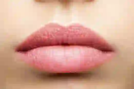 5 Tips To Heal Cracked Lips In Winters: सर्दियों में फटे होंठों के लिए अपनाएं ये 5 तरीके