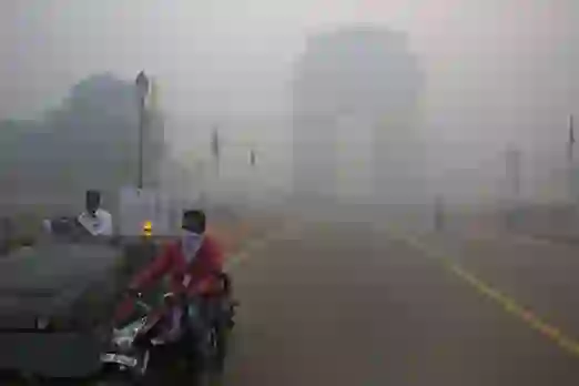 Delhi Pollution: दिल्ली सरकार ने  प्रदूषण के चलते वर्क फ्रॉम होम पॉलिसी इम्प्लीमेंट करने को कहा