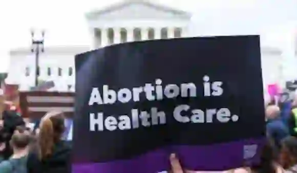 Why Unsafe Abortion:  क्यों महिलाएं हैं इससे परेशान, legal होने पर भी?