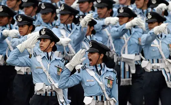 Gender-Neutral Force: अग्निवीर स्कीम के तहत 341 महिलाएं हुई भर्ती
