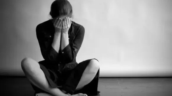 Depression Symptoms: डिप्रेशन क्या होता? इसके लक्षण के बारे में भी जाने