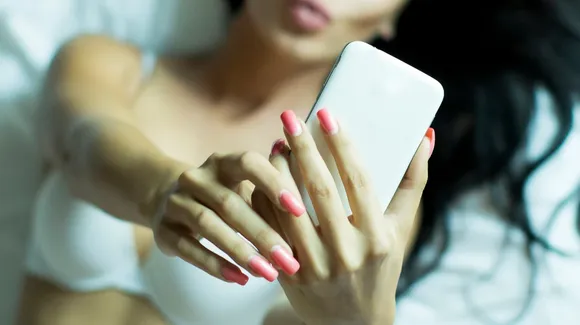 Sexting Rules: सेक्सटिंग करते समय रखें इन बातों का ध्यान