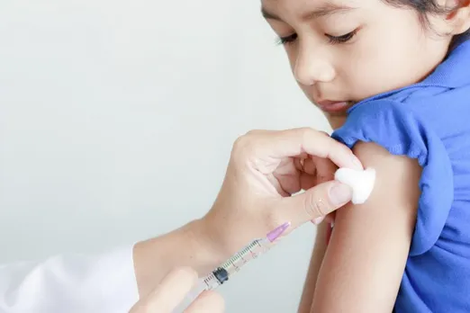 बच्चों को कोविद वैक्सीन और टेस्ट के लिए कैसे तैयार करें ?