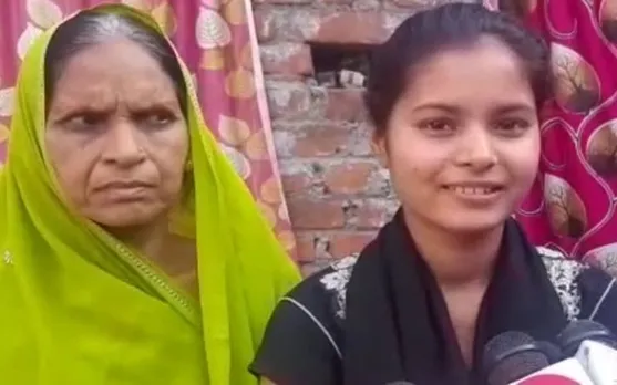 Villagers Supported Girl For Studies: बिहार की टॉपर लड़की की पूरे गाँव ने मिलकर मदद की