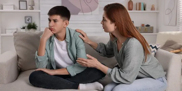 Anger Issues In Teenage: टीनएजर के गुस्से को पेरेंट्स कैसे करें हैंडल 