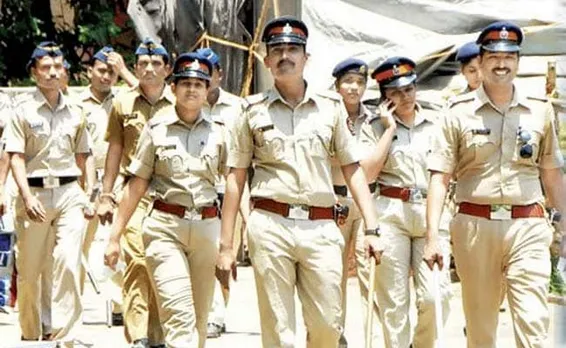 महाराष्ट्र: महिला कांस्टेबल के काम के घंटे हुए कम, जाने पुलिस द्वारा शुरू की गई इस पहल से जुड़ी ये 8 बातें