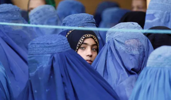 लाइव चैनल पर तालिबान ने कहा "महिलाओं की शिक्षा और रोज़गार तक पहुंच होगी, लेकिन उन्हें हिजाब पहनना होगा"
