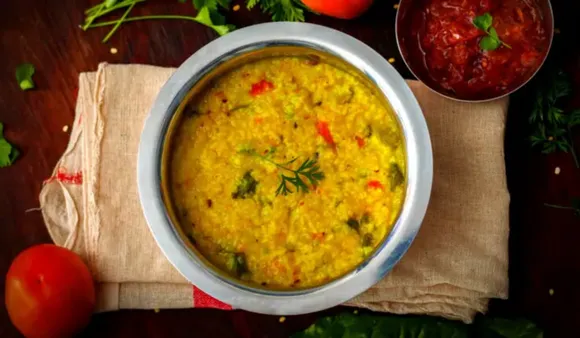 Benefits Of Khichdi: खिचड़ी खाने के 5 जबरदस्त फायदे