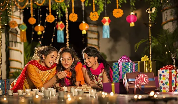 Festivals and Family: त्यौहारों में सबसे जरूरी होता है अपनों के साथ समय बिताना