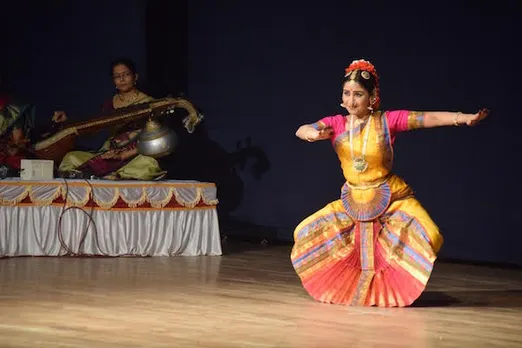 जानिए किस प्रकार सुजाता रामानाथन ने अपने करियर के बीच में अपने नृत्य के जूनून को बढ़ावा दिया
