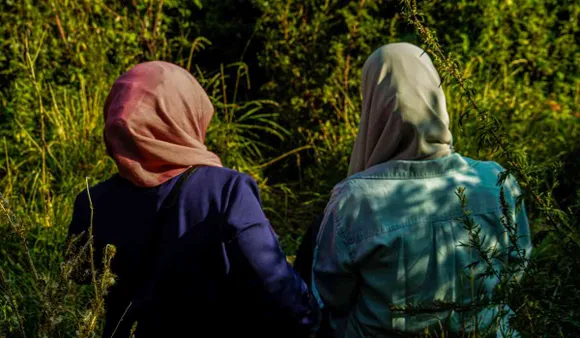 Hijab Controversy Highlights: हिजाब कंट्रोवर्सी में कर्नाटक कोर्ट ने क्या कहा? जानिए सभी जरुरी अपडेट