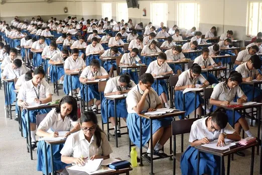 Kerala 11th Class Offline Exams 2021: SC ने सरकार को 11वीं क्लास के ऑफलाइन परीक्षा को लेकर दी मंज़ूरी