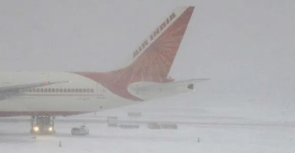 Flight operations suspended at Srinagar airport due to snowfall