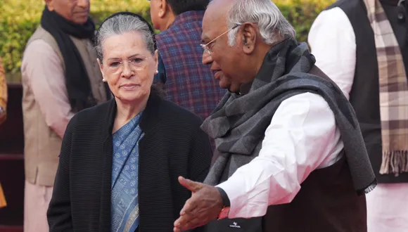 Congress leaders greet Sonia Gandhi on birthday, Kharge hails her 'indomitable spirit'