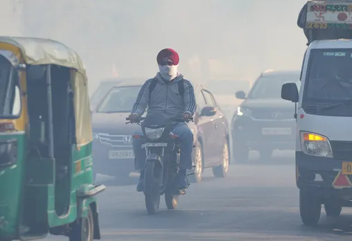 Delhi's air quality 'poor'; min temp settles at 8 deg C