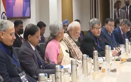 PM Modi meets economists ahead of Union Budget