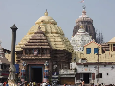 Puri's Jagannath temple allows devotees to enter without RT-PCR, double vax