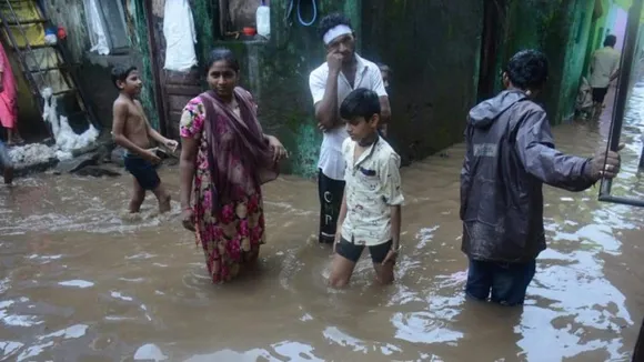 300 families in flood-hit Maha village unable to cook food since 4 days