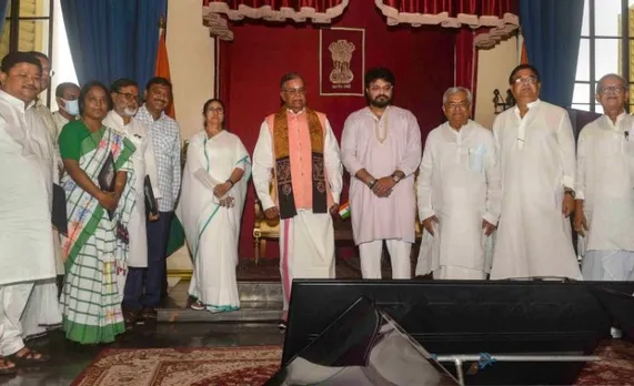 Mamata reshuffles cabinet; nine ministers sworn-in including Babul Supriyo