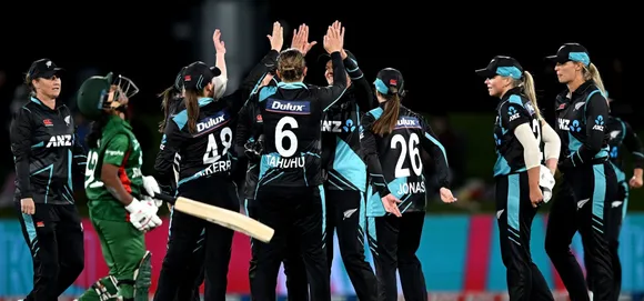 Clinical New Zealand thump Bangladesh in T20I series opener