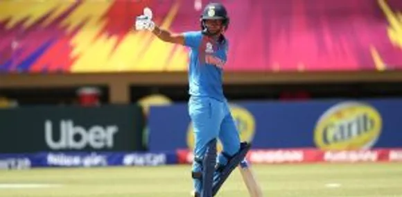 Harmanpreet Kaur in action. ©ICC