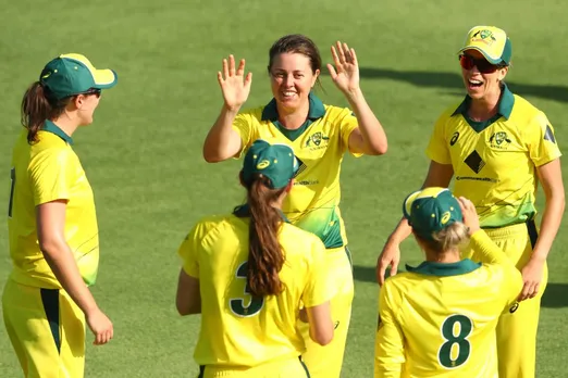 Molly Strano celebrates a wicket. © Getty Images