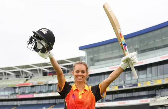 Eve Jones played a brilliant knock against Thunder to take her team home. © Central Sparks Twitter
