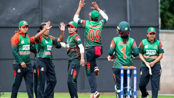 Bangladesh look set to seal their place in the top two. © ICC
