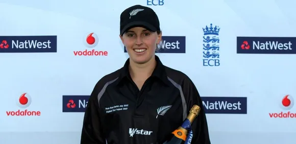 Amy Satterthwaite won the 'Player of the Match' award for her 6-fer. © Getty Images