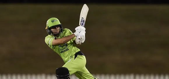 Nida Dar in action for Sydney Thunder. © Getty Images